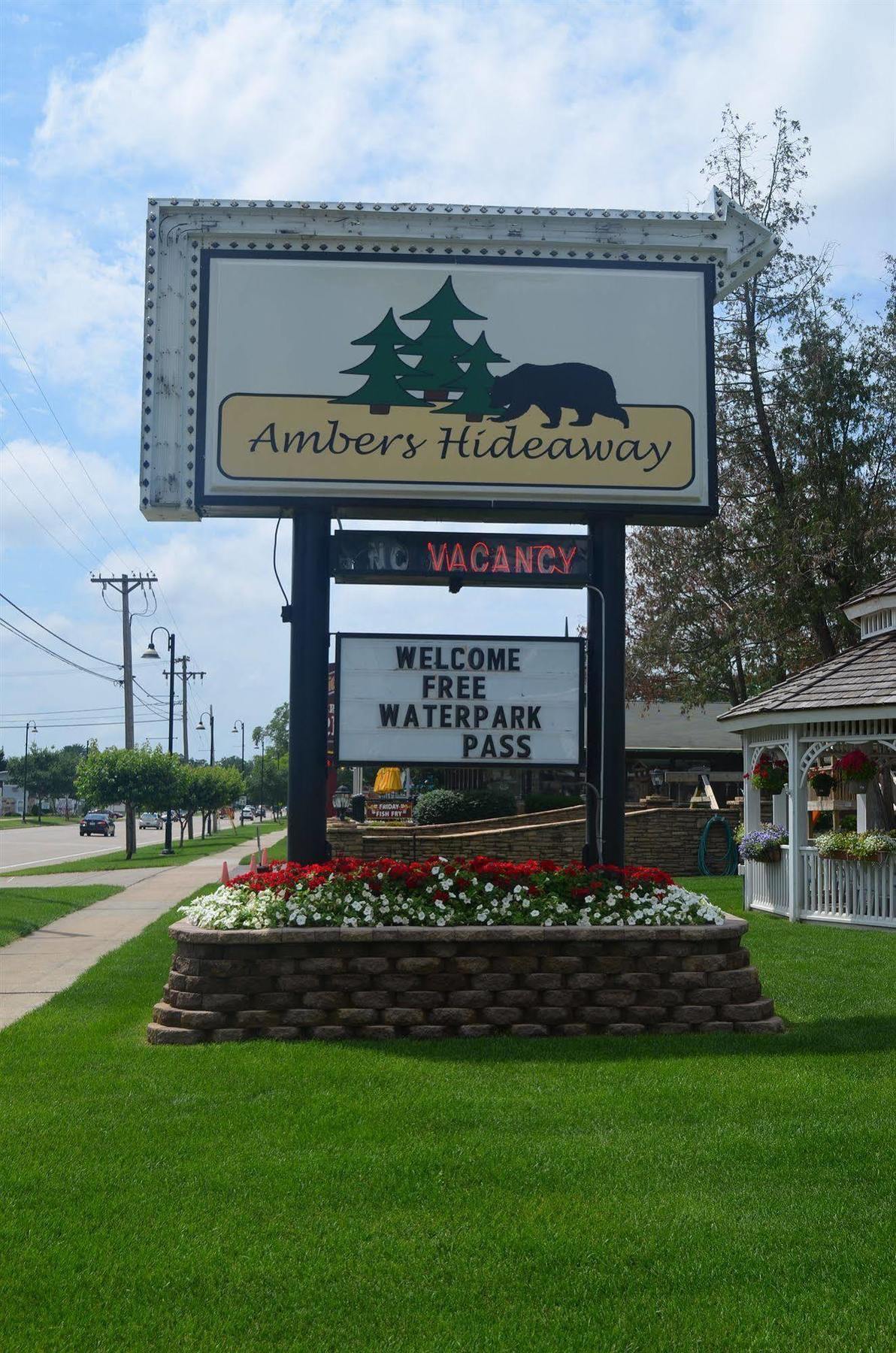 Amber'S Inn And Suites Wisconsin Dells Zewnętrze zdjęcie