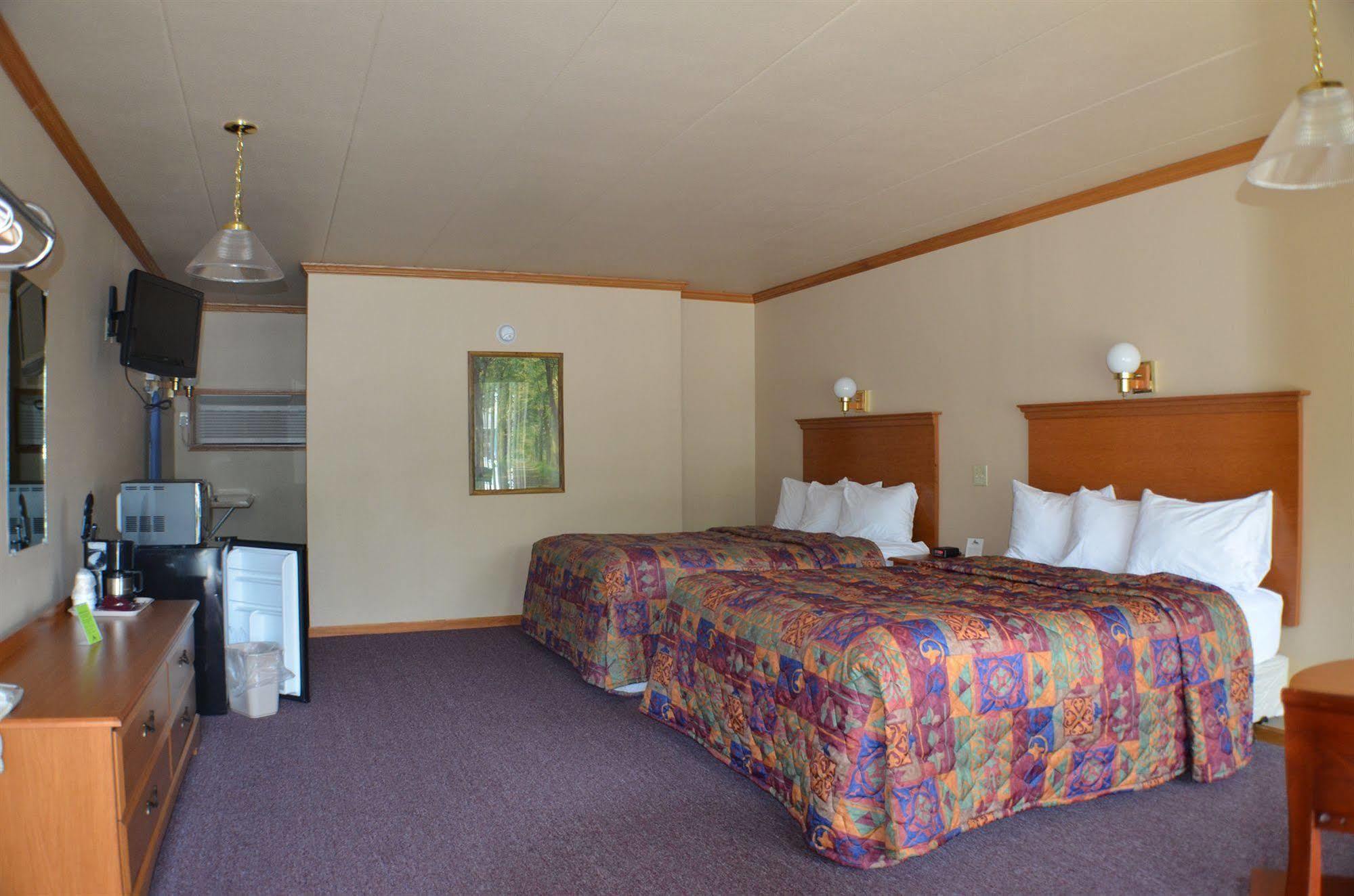 Amber'S Inn And Suites Wisconsin Dells Zewnętrze zdjęcie
