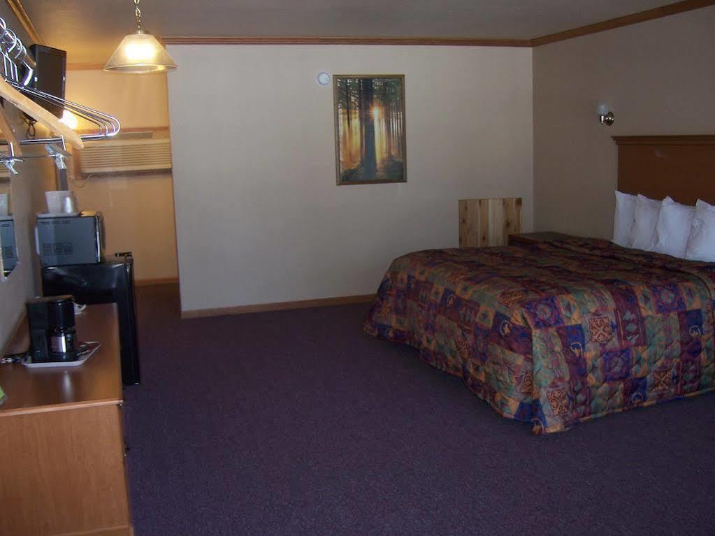 Amber'S Inn And Suites Wisconsin Dells Zewnętrze zdjęcie